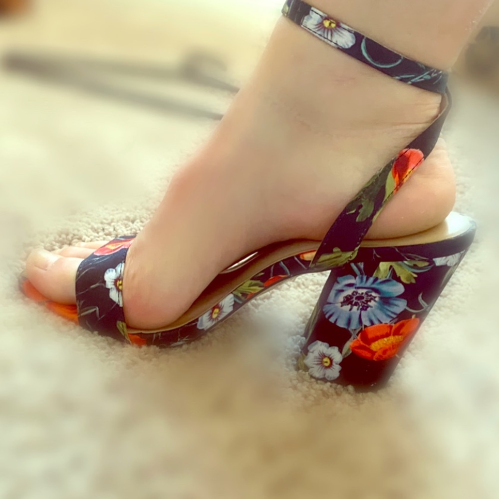 Super cute Aldo strappy floral block heels